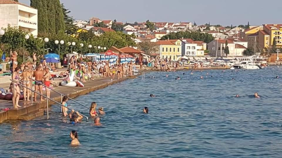 Roko Apartments Selce Bagian luar foto